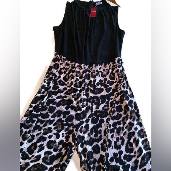 Avenue Wide Leg Leopard Print Jumpsuit Size 14/16 - Picture 3 of 10